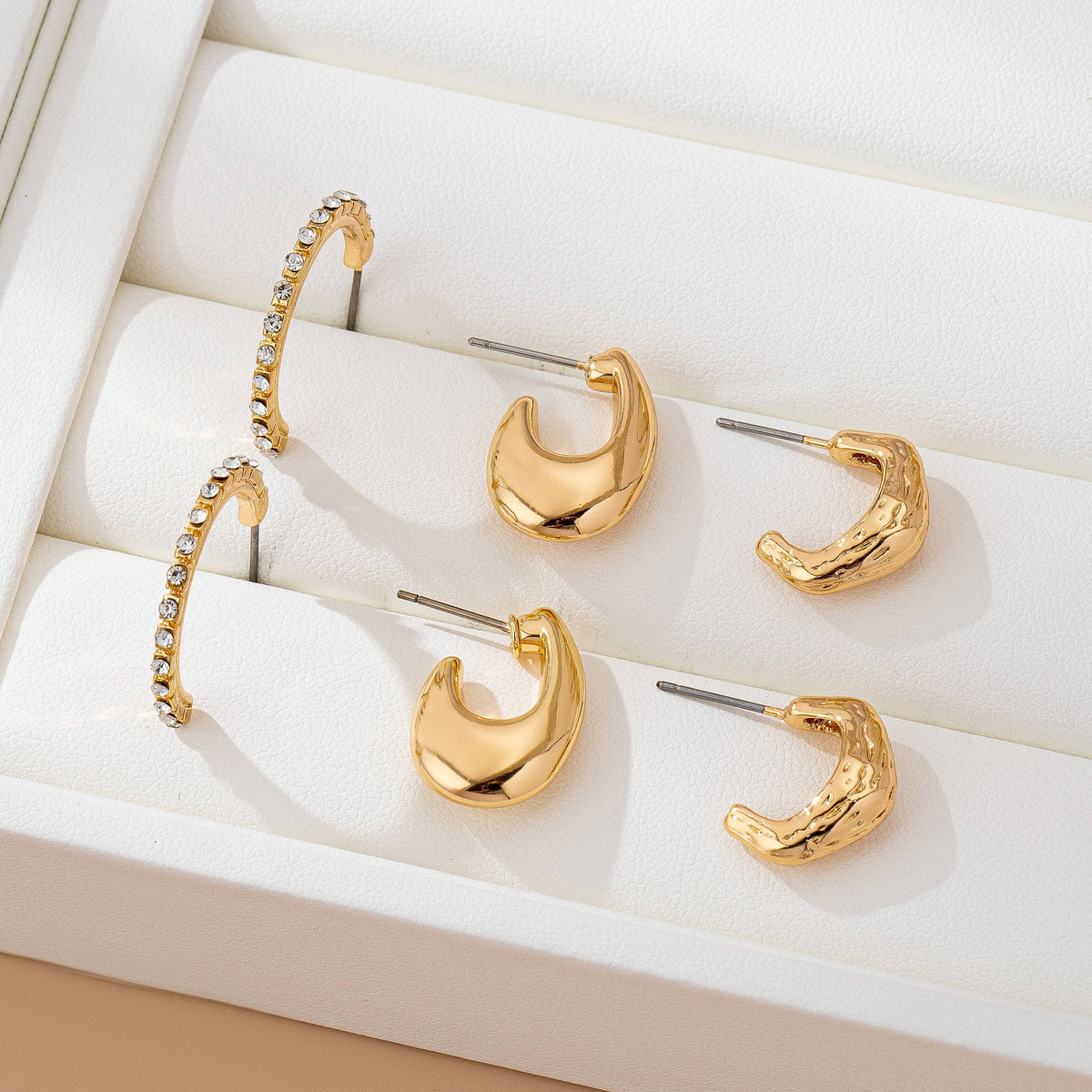 Huggie Hoop Trio Earring
